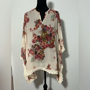 VINTAGE COLLECTION Women’s Semi Sheer Lace Lined Floral Poncho - L